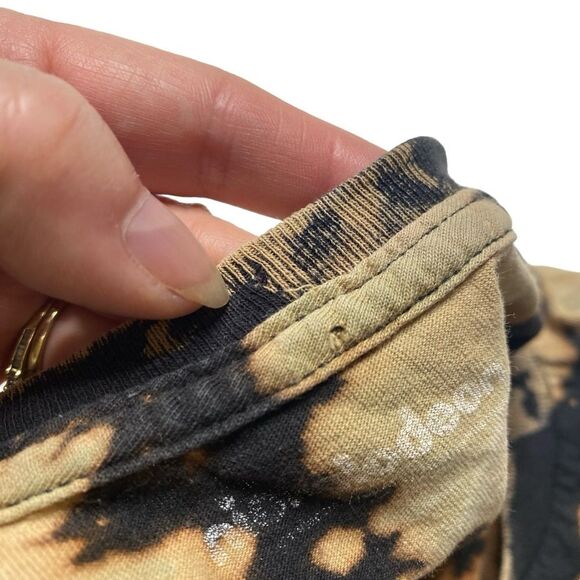 Nickelodeon Halloween SpongeBob SquarePants Patrick Skeletons Grunge Tie Dye Tee - Picture 9 of 11